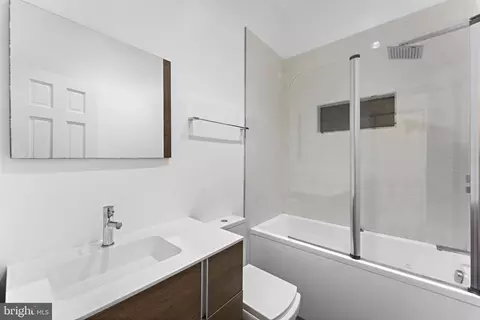Bath - 1341 Kirby Rd, Mclean, VA 22101 photo 13 of 14