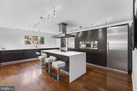 Kitchen - 1341 Kirby Rd, Mclean, VA 22101 photo 2 of 4