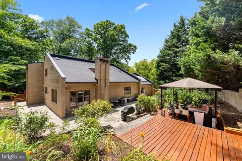 Exterior - 1341 Kirby Rd, Mclean, VA 22101 photo 11 of 21
