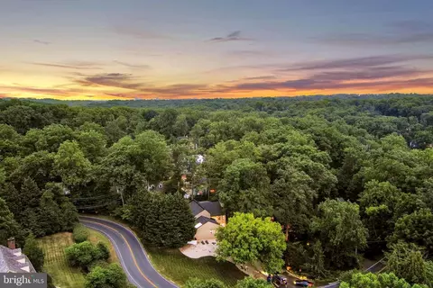 View/Area - 1341 Kirby Rd, Mclean, VA 22101 photo 3 of 3