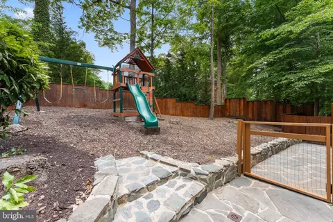 Exterior - 1341 Kirby Rd, Mclean, VA 22101 photo 21 of 21