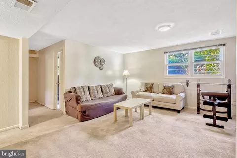 7704 Elgar St, Springfield, VA 22151 photo 13
