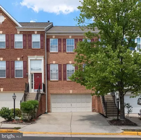 5284 Sandyford St, Alexandria, VA 22315