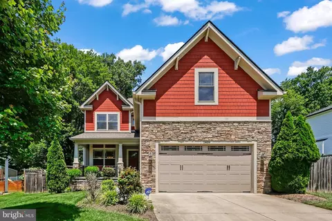1409 Cottage St SW, Vienna, VA 22180