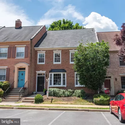 6645 Mclean Dr, Mclean, VA 22101 photo 2