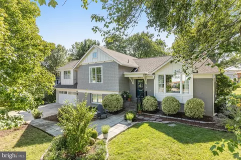1812 Susquehannock Dr, Mclean, VA 22101
