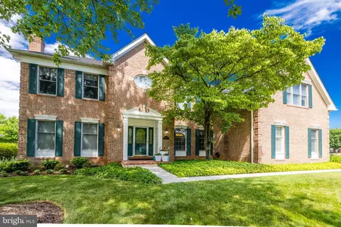12701 Hunt Manor Ct, Fairfax, VA 22033