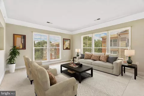 2903 Saintsbury Plz #407, Fairfax, VA 22031
