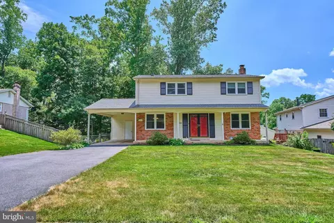 9123 Donna Dean Dr, Springfield, VA 22153
