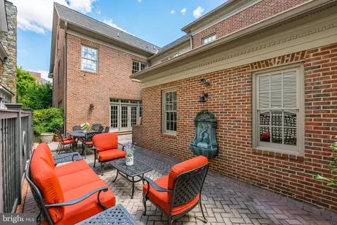 1466 Evans Farm Dr, Mclean, VA 22101 photo 11
