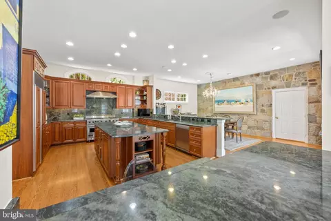 1466 Evans Farm Dr, Mclean, VA 22101 photo 12