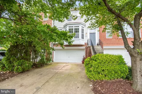 6324 Franconia Commons Dr, Alexandria, VA 22310