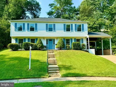 8302 Nightingale Ct, Annandale, VA 22003