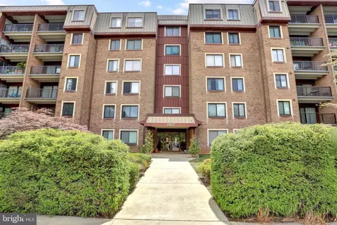 2817 Jermantown Rd #205, Oakton, VA 22124