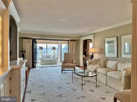 5904 Mount Eagle Dr #618, Alexandria, VA 22303