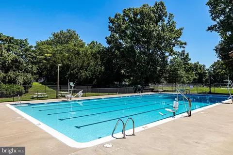 11504 Links Dr, Reston, VA 20190 photo 48