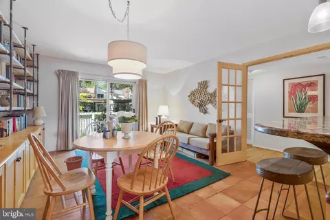 11504 Links Dr, Reston, VA 20190 photo 12