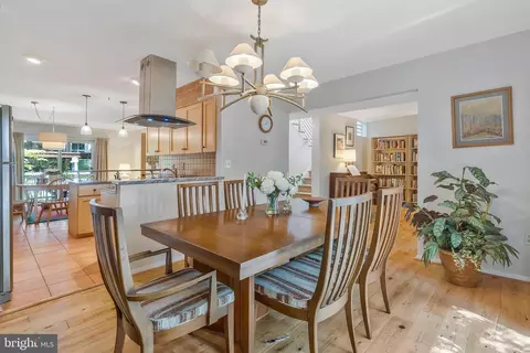 11504 Links Dr, Reston, VA 20190 photo 21
