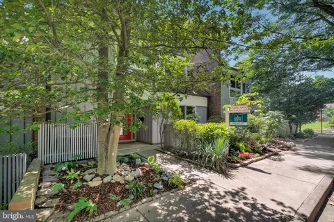 11504 Links Dr, Reston, VA 20190 photo 44