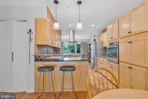 11504 Links Dr, Reston, VA 20190 photo 14