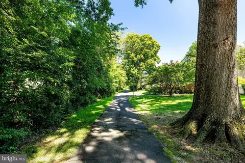 11504 Links Dr, Reston, VA 20190 photo 46
