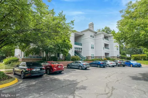 12013 Taliesin Pl #32, Reston, VA 20190