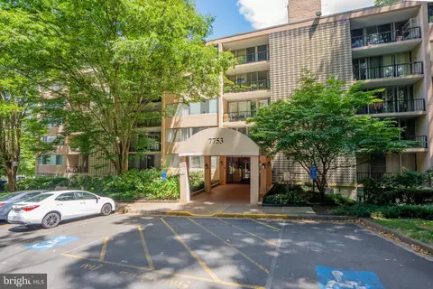 7753 Patriot Dr #15, Annandale, VA 22003