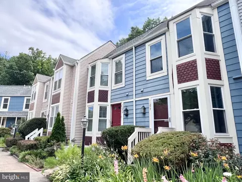 11277 Silentwood Ln, Reston, VA 20191