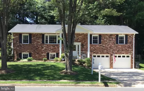 6686 Old Blacksmith Dr, Burke, VA 22015