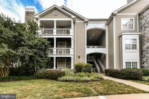 1716 Lake Shore Crest Dr #26, Reston, VA 20190