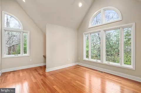 11103 Glade Dr, Reston, VA 20191 photo 30