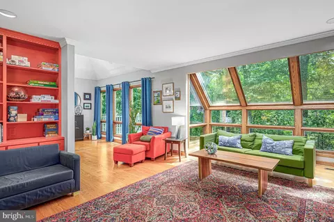 11103 Glade Dr, Reston, VA 20191 photo 10