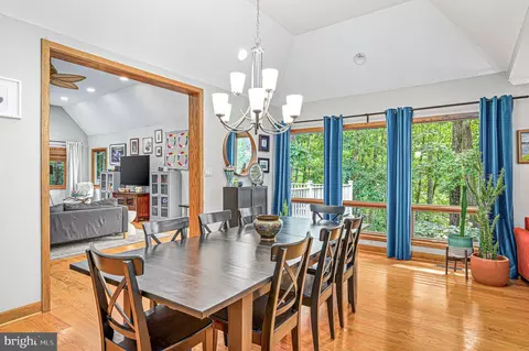 11103 Glade Dr, Reston, VA 20191 photo 7