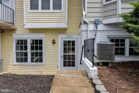 13764 Flowing Brook Ct #33F, Chantilly, VA 20151