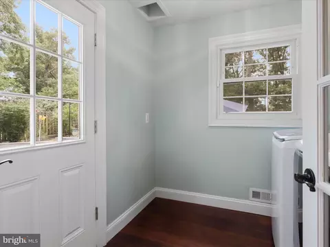 7903 Double Creek Ct, Springfield, VA 22153 photo 17