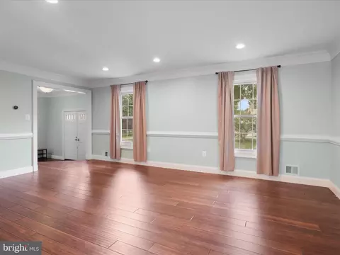 7903 Double Creek Ct, Springfield, VA 22153 photo 9