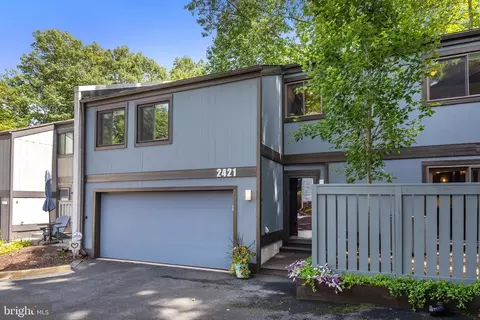 2421 Glade Bank Way, Reston, VA 20191
