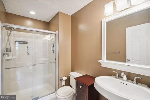 8013 Treasure Tree Ct, Springfield, VA 22153 photo 27