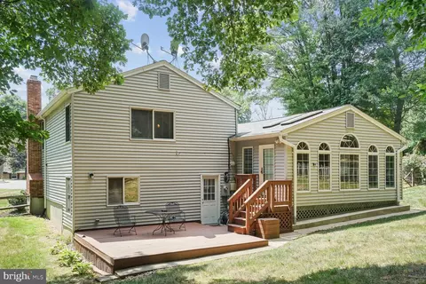 8013 Treasure Tree Ct, Springfield, VA 22153 photo 4