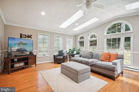 8013 Treasure Tree Ct, Springfield, VA 22153 photo 10