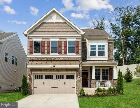 9551 Sanger St, Lorton, VA 22079