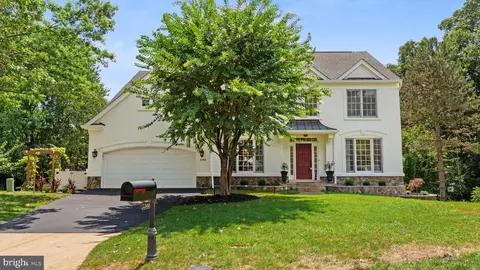 2380 Whitestone Hill Ct, Falls Church, VA 22043