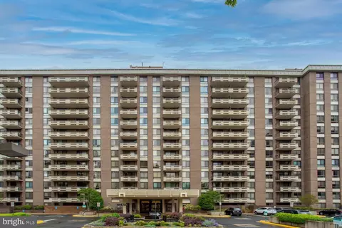1808 Old Meadow Rd #1109, Mclean, VA 22102