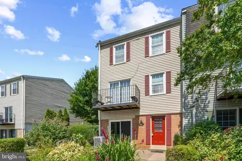 6401 Fenestra Ct #110A, Burke, VA 22015