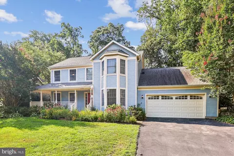 9779 Katharines Dr, Burke, VA 22015