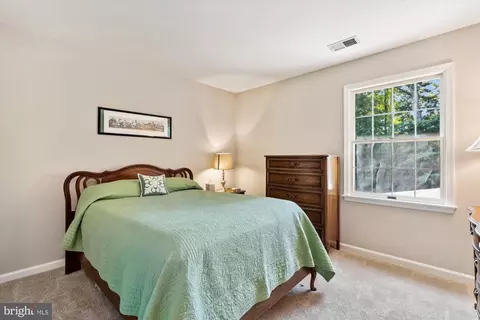 9779 Katharines Dr, Burke, VA 22015 photo 19