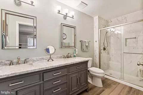 9779 Katharines Dr, Burke, VA 22015 photo 16