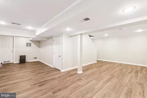 9779 Katharines Dr, Burke, VA 22015 photo 24