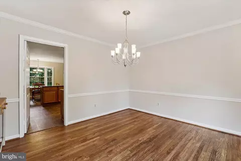 9779 Katharines Dr, Burke, VA 22015 photo 3