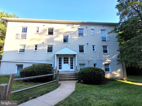 2910 Willston Pl #202, Falls Church, VA 22044